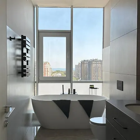 Apartment With A Terrace And Panoramic Sea And Views Odesa